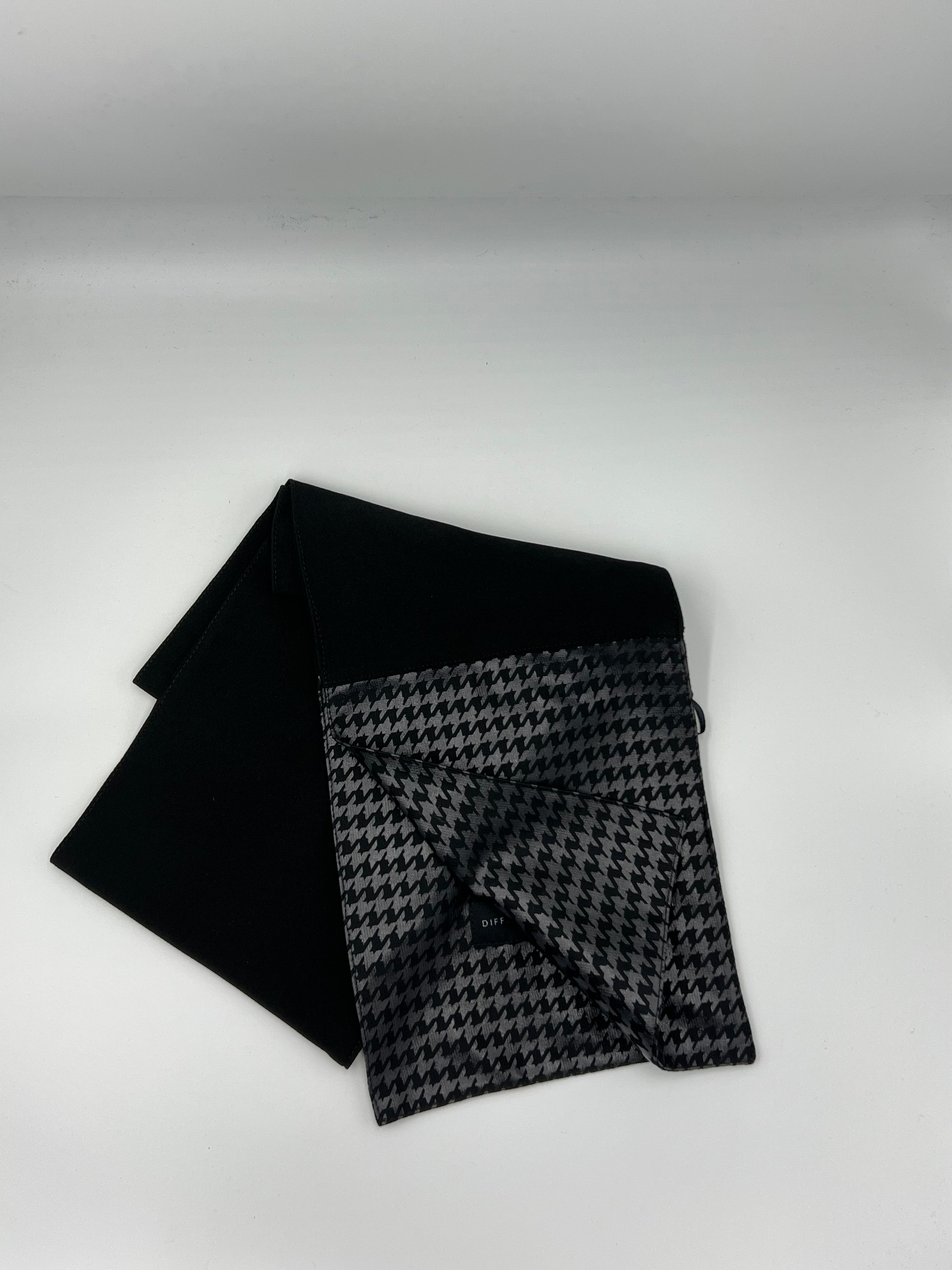 Black Houndstooth Knitted Scarf
